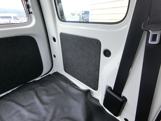 DAIHATSU HIJET CARGO 2018 Image 31