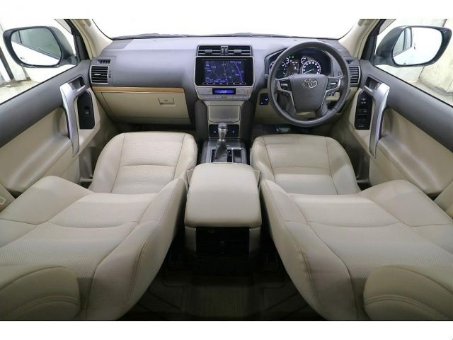 TOYOTA LANDCRUISER PRADO 2022 Image 31