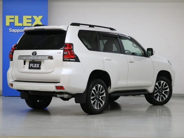 TOYOTA LANDCRUISER PRADO 2022 Image 31