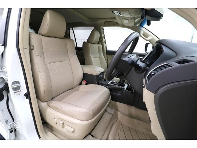 TOYOTA LANDCRUISER PRADO 2022 Image 31