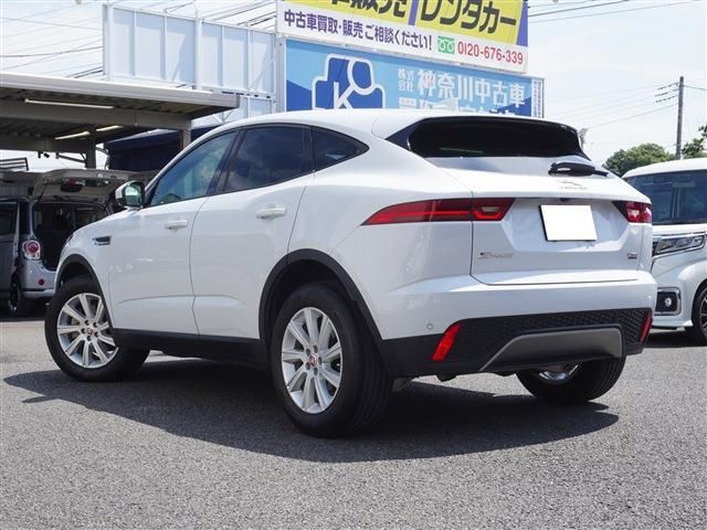 JAGUAR E-PACE 2018 Image 31