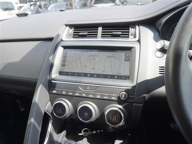 JAGUAR E-PACE 2018 Image 31