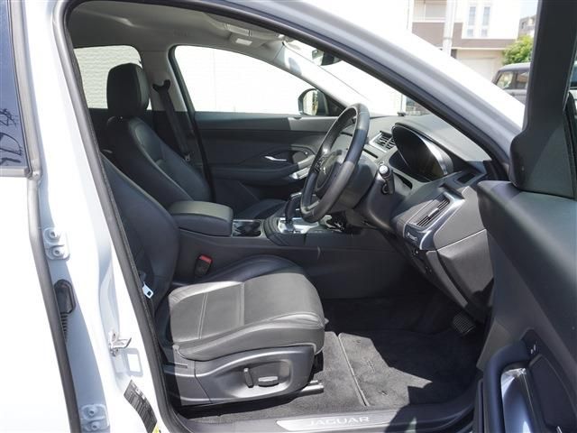 JAGUAR E-PACE 2018 Image 31