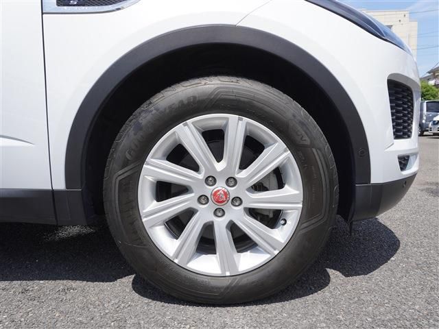 JAGUAR E-PACE 2018 Image 31