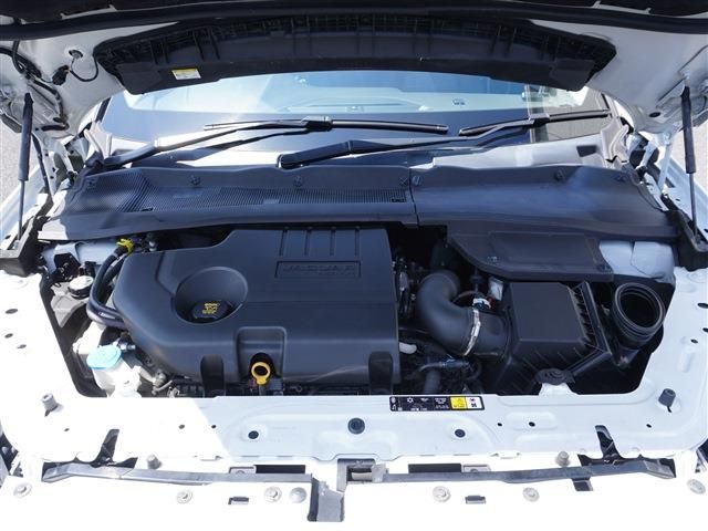 JAGUAR E-PACE 2018 Image 31