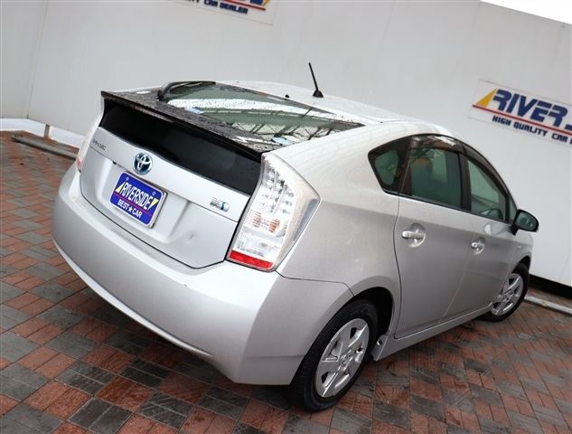 TOYOTA PRIUS 2011 Image 31
