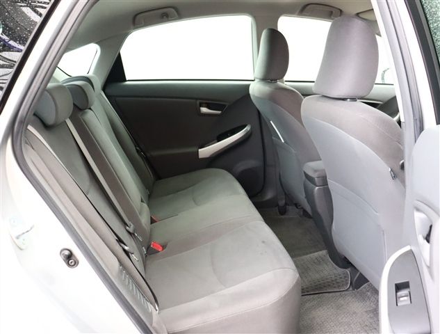 TOYOTA PRIUS 2011 Image 31
