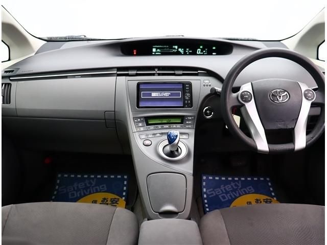 TOYOTA PRIUS 2011 Image 31