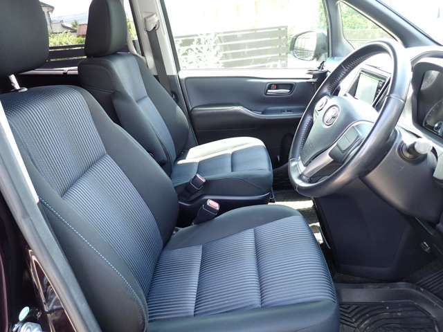 TOYOTA VOXY 2014 Image 31