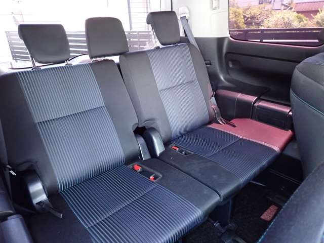 TOYOTA VOXY 2014 Image 31