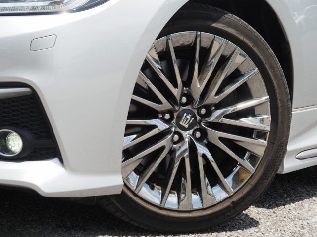 TOYOTA CROWN SEDAN HYBRID 2021 Image 31