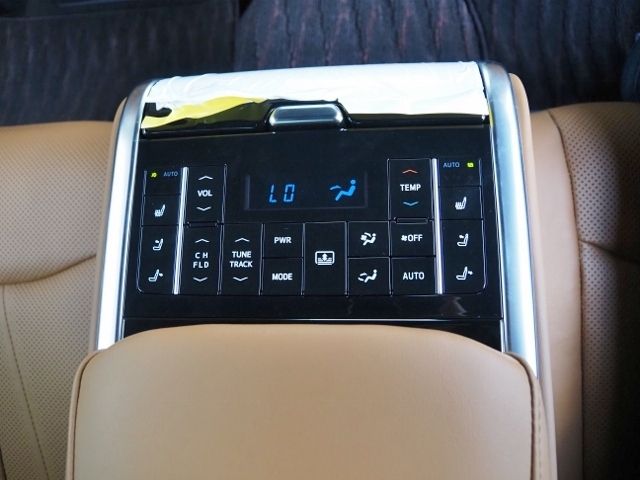 TOYOTA CROWN SEDAN HYBRID 2021 Image 31