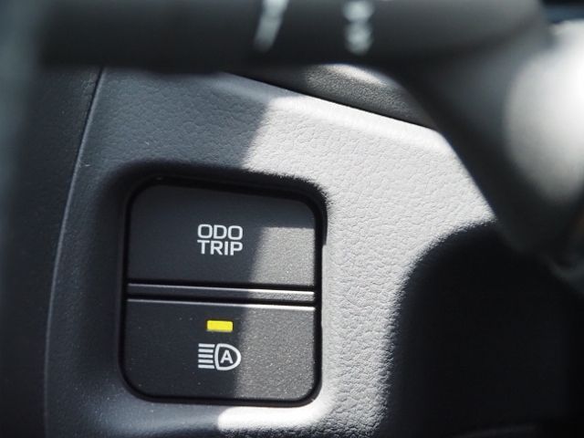 TOYOTA CROWN SEDAN HYBRID 2021 Image 31