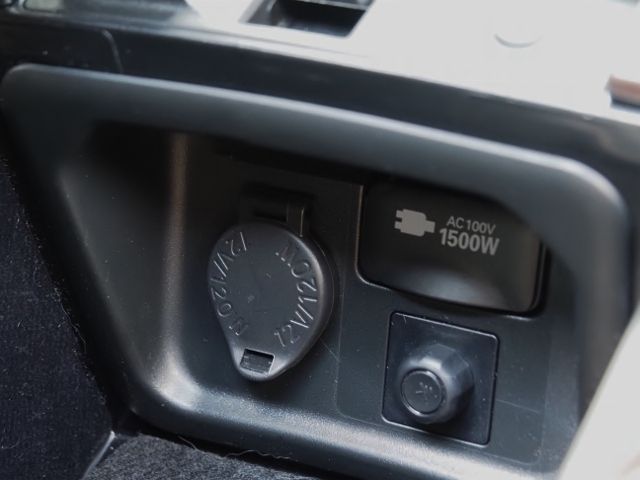 TOYOTA CROWN SEDAN HYBRID 2021 Image 31