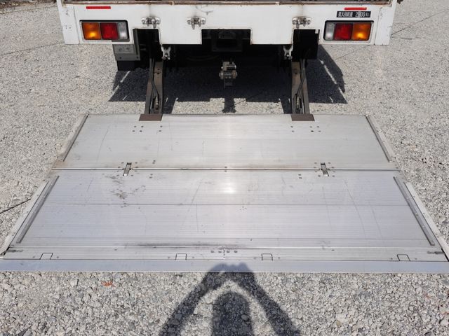 MITSUBISHI FUSOU FIGHTER 2017 Image 31