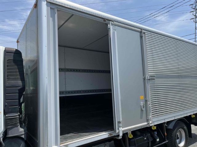 MITSUBISHI FUSOU FIGHTER 2018 Image 31