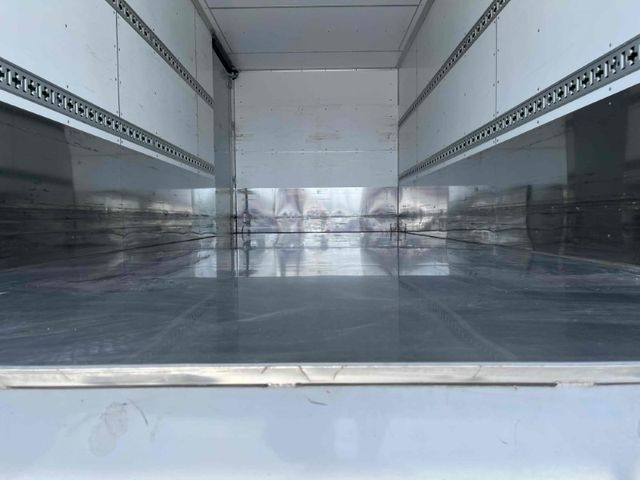 MITSUBISHI FUSOU FIGHTER 2018 Image 31