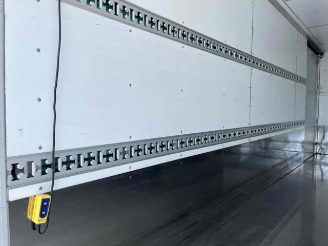 MITSUBISHI FUSOU FIGHTER 2018 Image 31