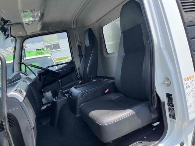 MITSUBISHI FUSOU FIGHTER 2018 Image 31