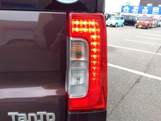 DAIHATSU TANTO 2015 Image 31