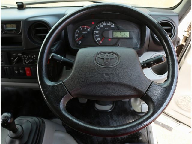 TOYOTA DYNA 2019 Image 31