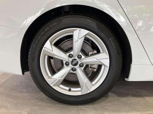 AUDI A6 2022 Image 31