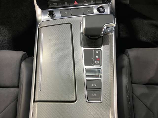 AUDI A6 2022 Image 31