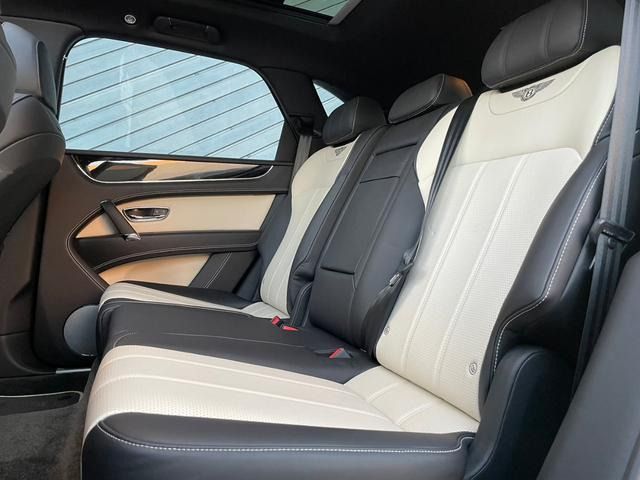 BENTLEY BENTAYGA 2018 Image 31