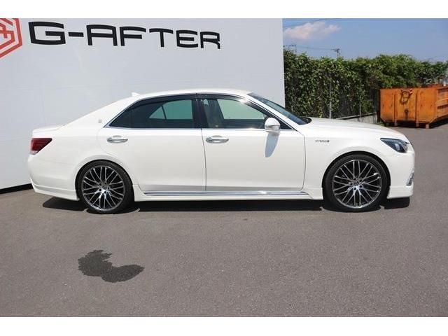 TOYOTA CROWN MAJESTA HYBRID 2014 Image 31