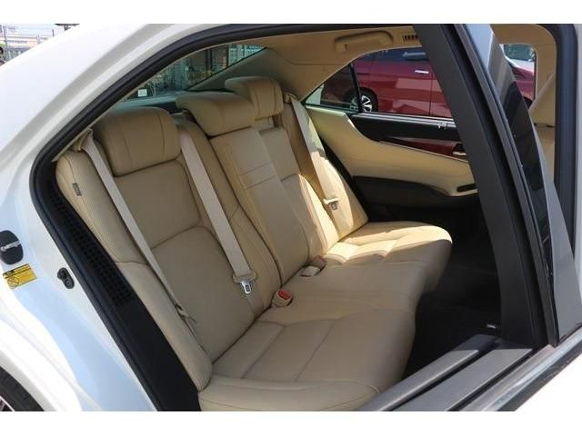 TOYOTA CROWN MAJESTA HYBRID 2014 Image 31