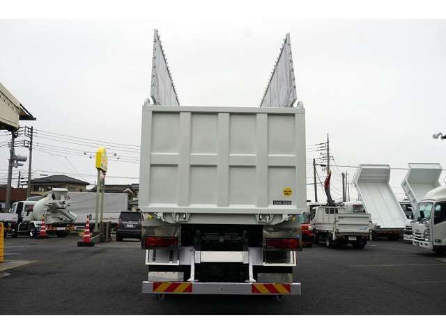 MITSUBISHI FUSOU SUPER GREAT 2025 Image 31