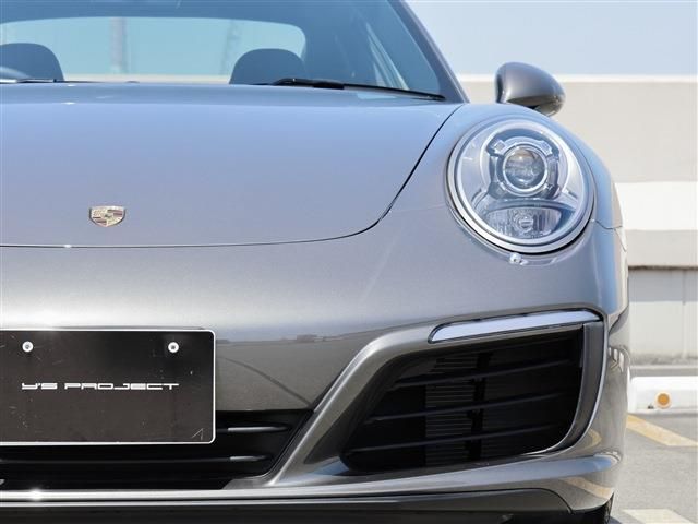 PORSCHE 911 2019 Image 31