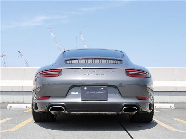 PORSCHE 911 2019 Image 31