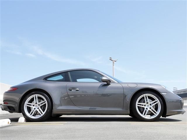 PORSCHE 911 2019 Image 31