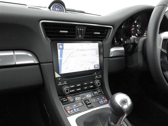 PORSCHE 911 2019 Image 31