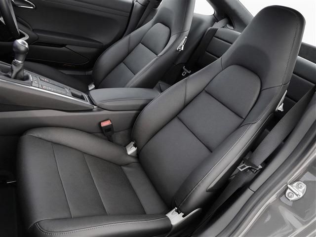 PORSCHE 911 2019 Image 31