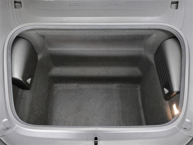 PORSCHE 911 2019 Image 31