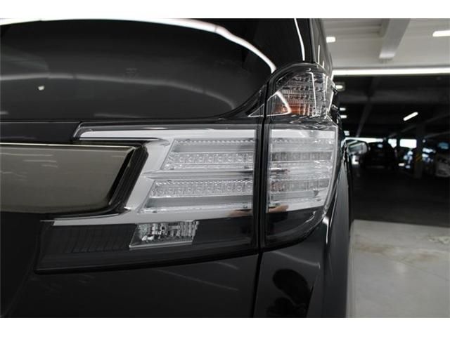 TOYOTA VELLFIRE 2017 Image 31