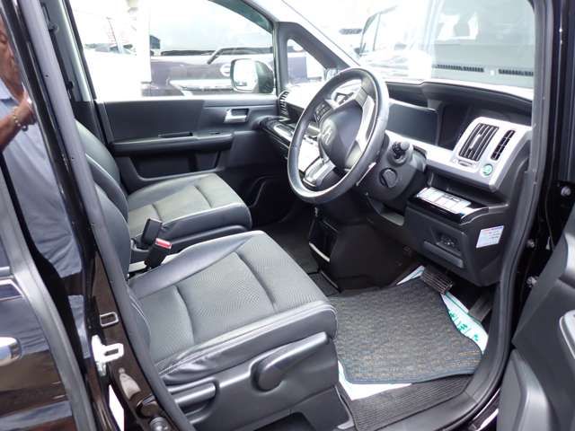 HONDA STEPWAGON SPADA 2012 Image 31