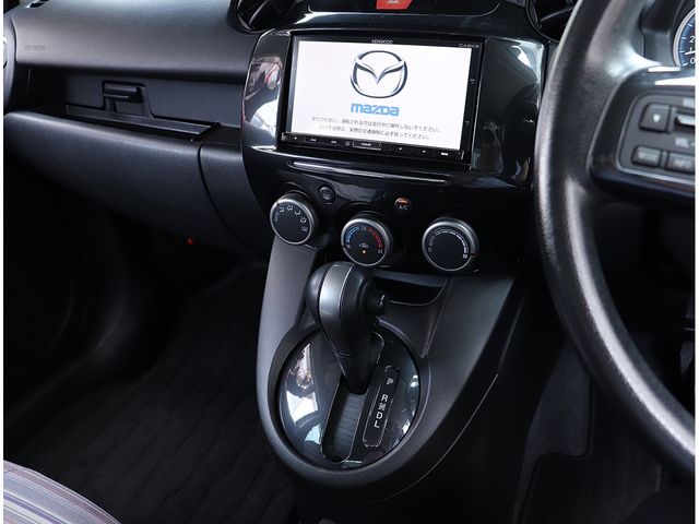 MAZDA DEMIO 2013 Image 31