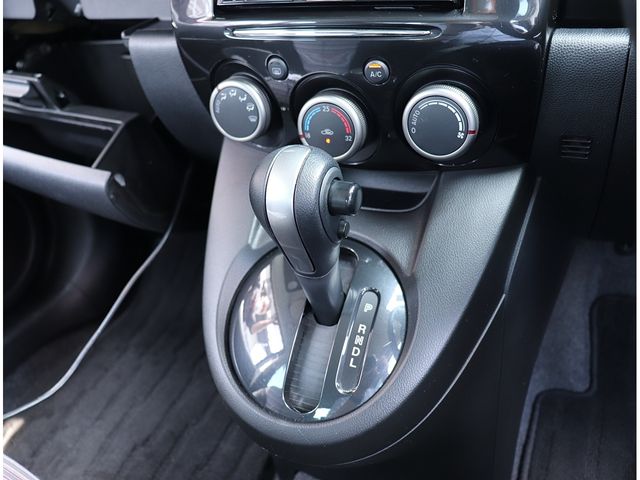 MAZDA DEMIO 2013 Image 31