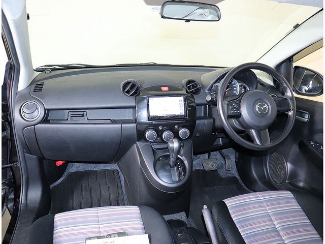 MAZDA DEMIO 2013 Image 31