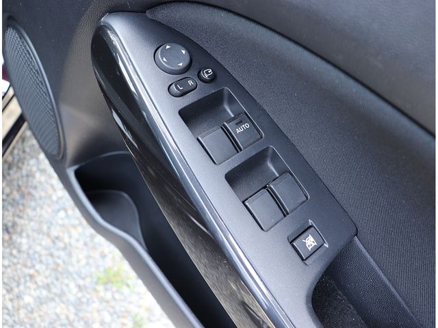 MAZDA DEMIO 2013 Image 31