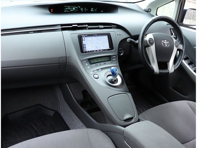 TOYOTA PRIUS 2010 Image 31