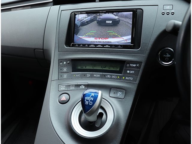 TOYOTA PRIUS 2010 Image 31