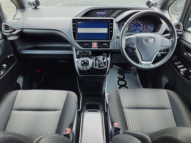 TOYOTA VOXY HYBRID 2020 Image 31