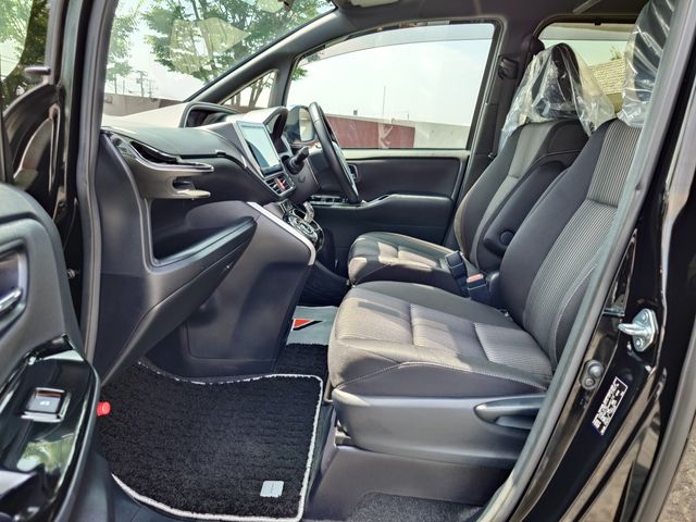 TOYOTA VOXY HYBRID 2020 Image 31