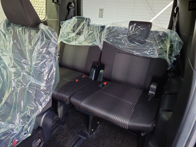 TOYOTA VOXY HYBRID 2020 Image 31