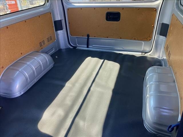 TOYOTA HIACE VAN 4WD 2024 Image 31