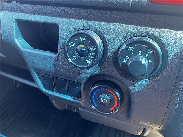 TOYOTA HIACE VAN 4WD 2024 Image 31
